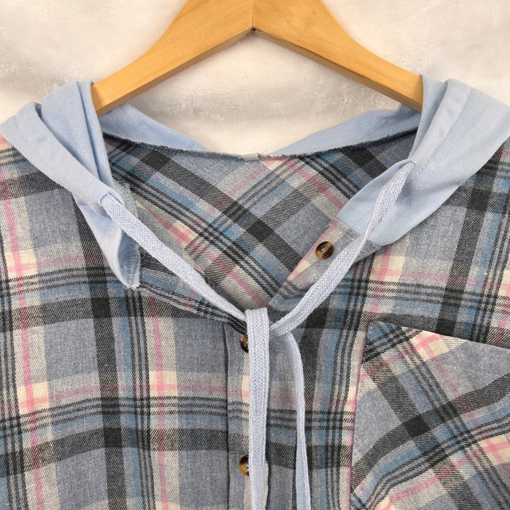 Womens Blue Plaid Hooded Flannel Shirt Button Up Long Sleeve Size M Relaxed Fit - Picture 2 of 6